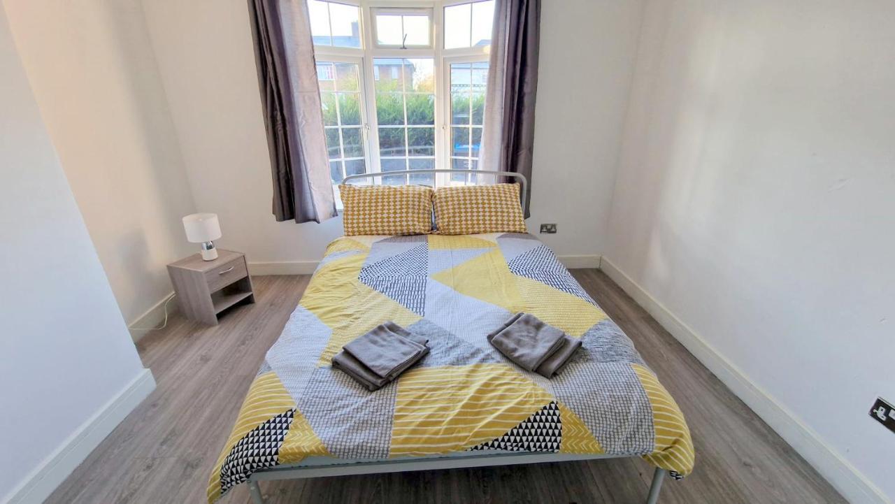 Lilleshall Rooms มิทแชม ภายนอก รูปภาพ